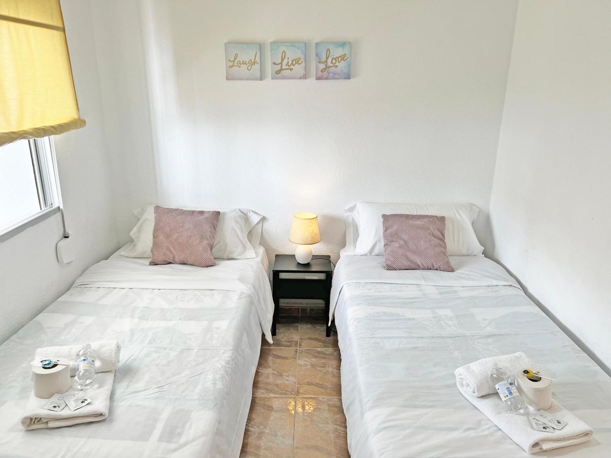Atico Frente Al Mar 2 Terrazas Barbacoa Y Parking Sujeto A Disponibilidad Apartment Ел Кампело Екстериор снимка
