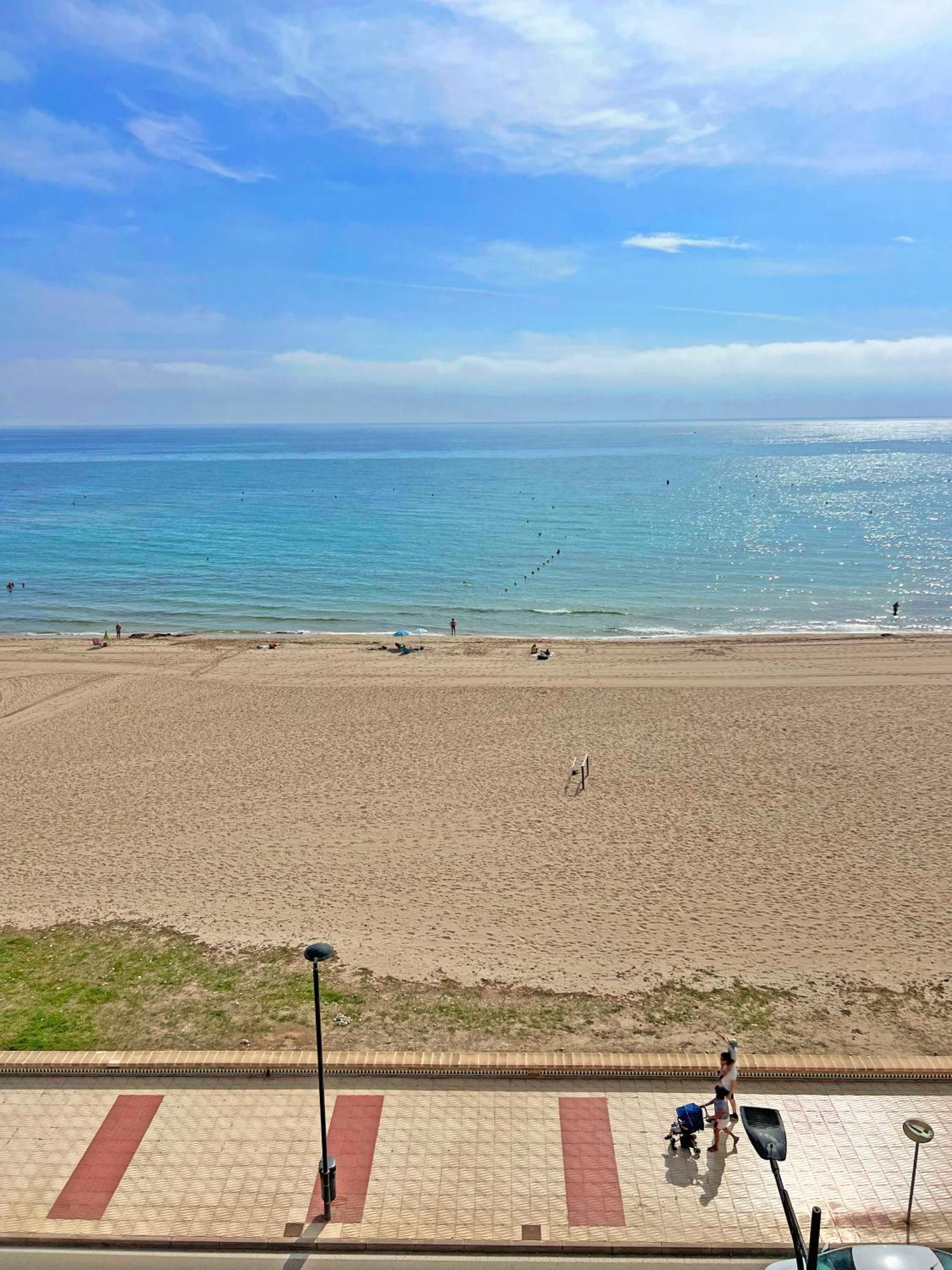 Atico Frente Al Mar 2 Terrazas Barbacoa Y Parking Sujeto A Disponibilidad Apartment Ел Кампело Екстериор снимка